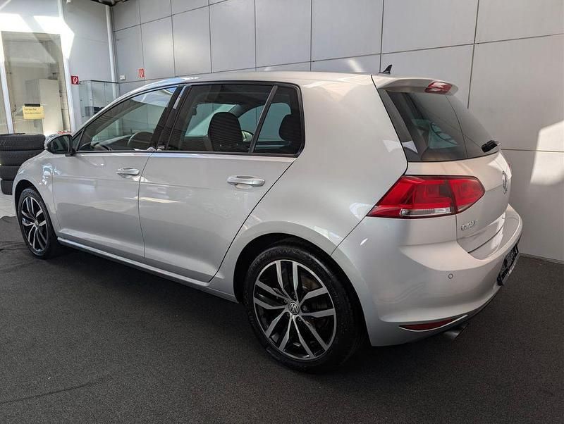 Gebraucht VW Golf VII Allstar 125 PS (91 kW) 2016 Silber Limousine