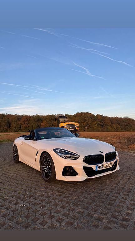 Weiß Gebraucht 2022 BMW Z4 M Sport Cabrio | 53.999 € (Teuer) - Bild 1/2