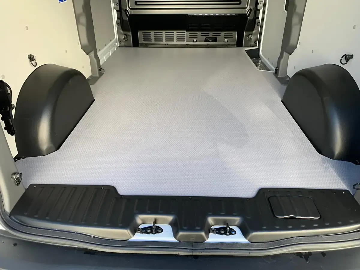 Nouă VW Transporter 170 CP (125 kW) 2026 Alb Van