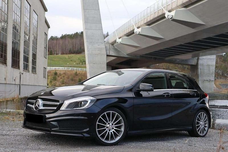 Schwarz Gebraucht 2014 Mercedes A180 Limousine | 6.799 € (Superpreis) - Bild 1/4