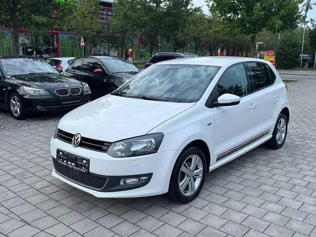 Gebraucht VW Polo 69 PS (50 kW) 2014 Weiß Limousine