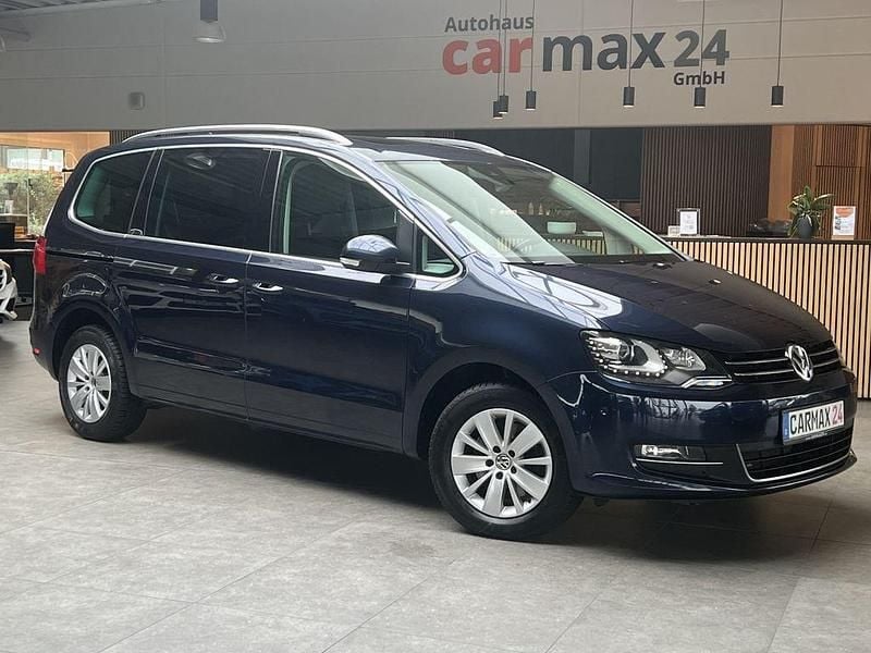 Blau Gebraucht 2015 VW Sharan Highline Van / Kleinbus | 19.740 € (Guter Preis) - Bild 1/3