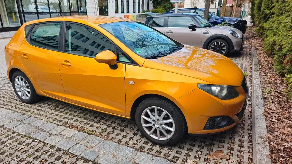 Second-hand Seat Ibiza 86 CP (63 kW) 2012 Auriu Berlinǎ