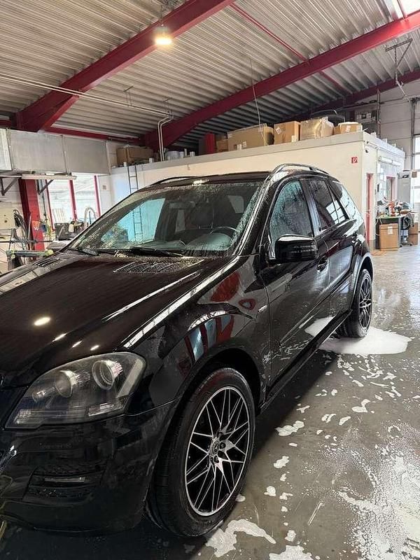 Gebraucht Mercedes ML350 231 PS (169 kW) 2011 SUV