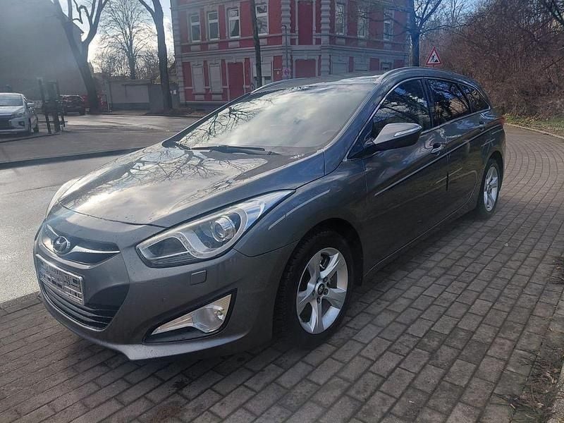 Gebraucht Hyundai i40 Edition 136 PS (100 kW) 2014 Grau Kombi