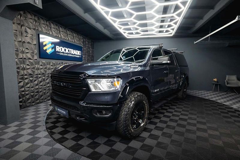 Grau Gebraucht 2021 Dodge Ram Abholung | 39.990 € (Superpreis) - Bild 1/4