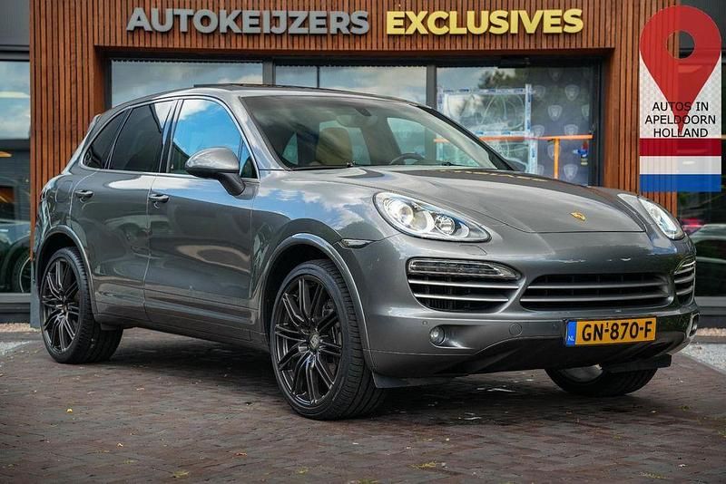 Grau Gebraucht 2015 Porsche Cayenne Platinum Edition SUV | 25.418 € (Superpreis) - Bild 1/4