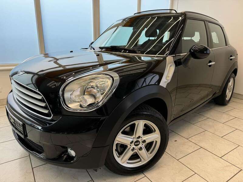 Absolute black metallic Gebraucht 2012 Mini Cooper Countryman SUV | 7.950 € (Fairer Preis) - Bild 1/4