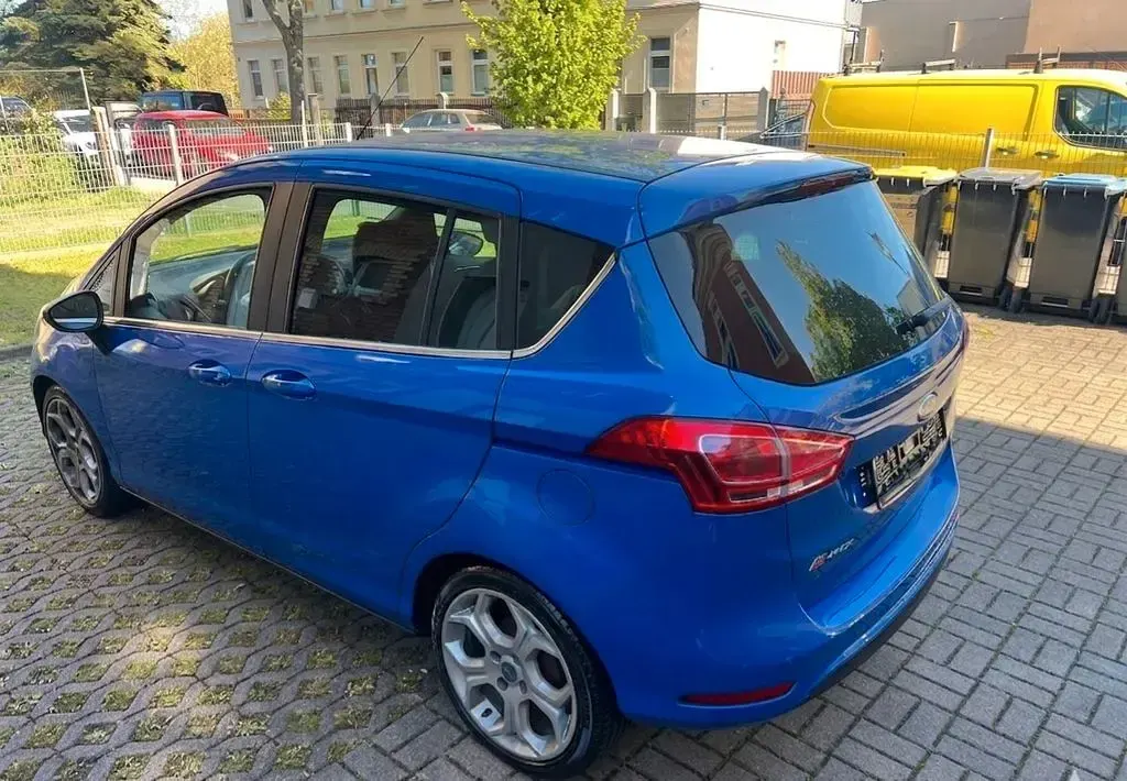 Używany Ford B-MAX Titanium 101 KM (74 kW) 2013 Niebieski Minivan