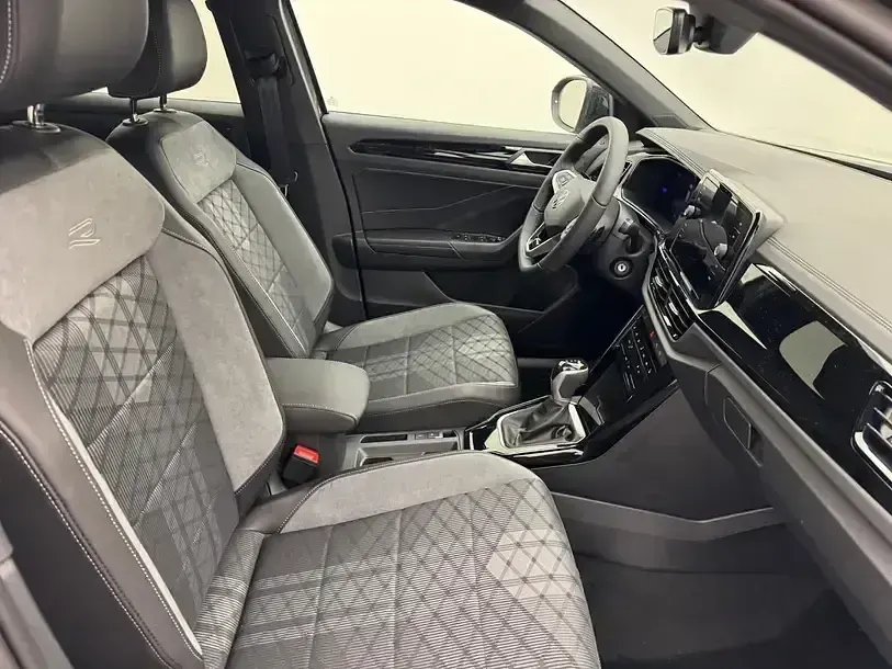 Gebraucht VW T-Roc R-line 150 PS (110 kW) 2025 Grau SUV