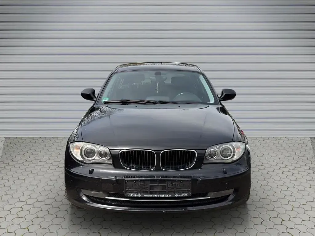 Usata BMW 118 Advantage 143 CV (105 kW) 2010 Nero Utilitaria