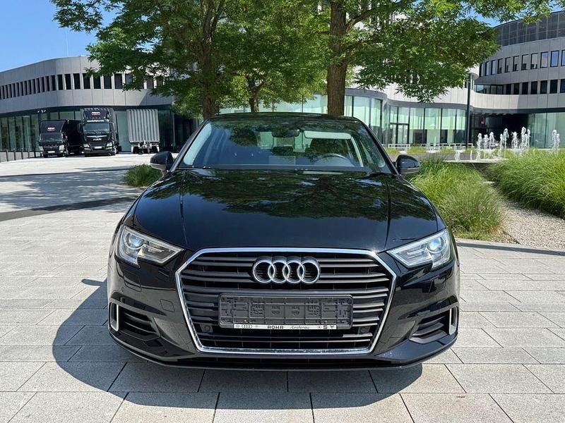 Gebraucht Audi A3 Sport 150 PS (110 kW) 2019 Schwarz Limousine
