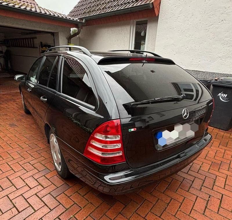 Gebraucht Mercedes C220 Elegance 150 PS (110 kW) 2007 Schwarz Kombi