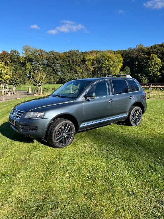 Grau Gebraucht 2005 VW Touareg Individual SUV | 5.000 € (Guter Preis) - Bild 1/4