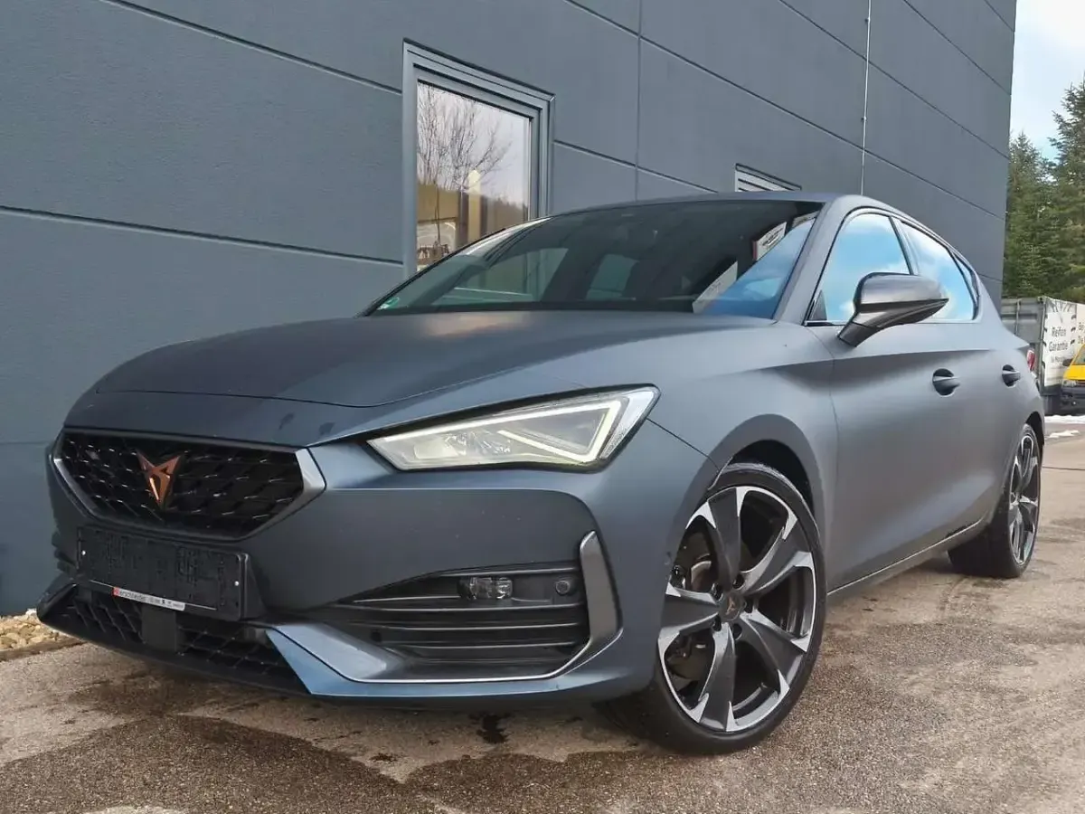 Gebraucht Cupra Leon VZ 245 PS (180 kW) 2023 Grau Limousine
