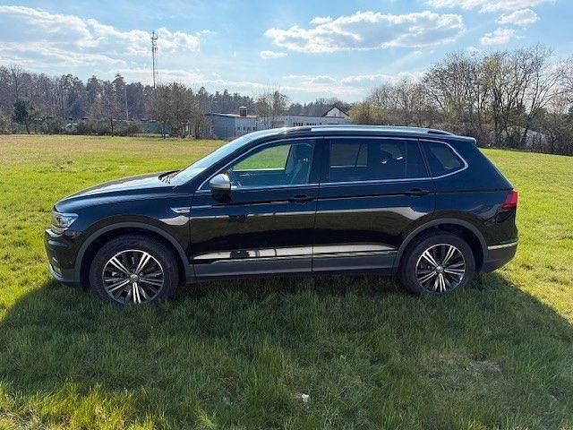 Gebraucht VW Tiguan Allspace 200 PS (147 kW) 2021 Schwarz SUV