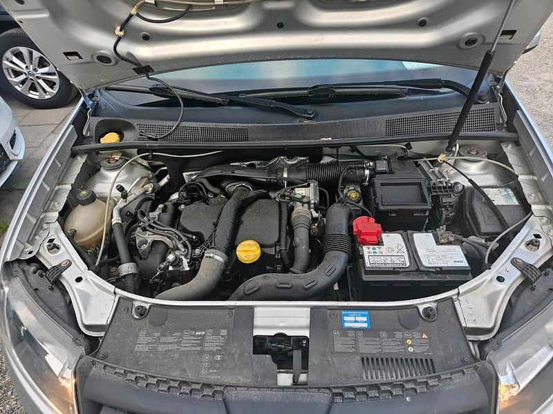 Gebraucht Dacia Sandero Stepway 90 PS (66 kW) 2015 Silber Limousine