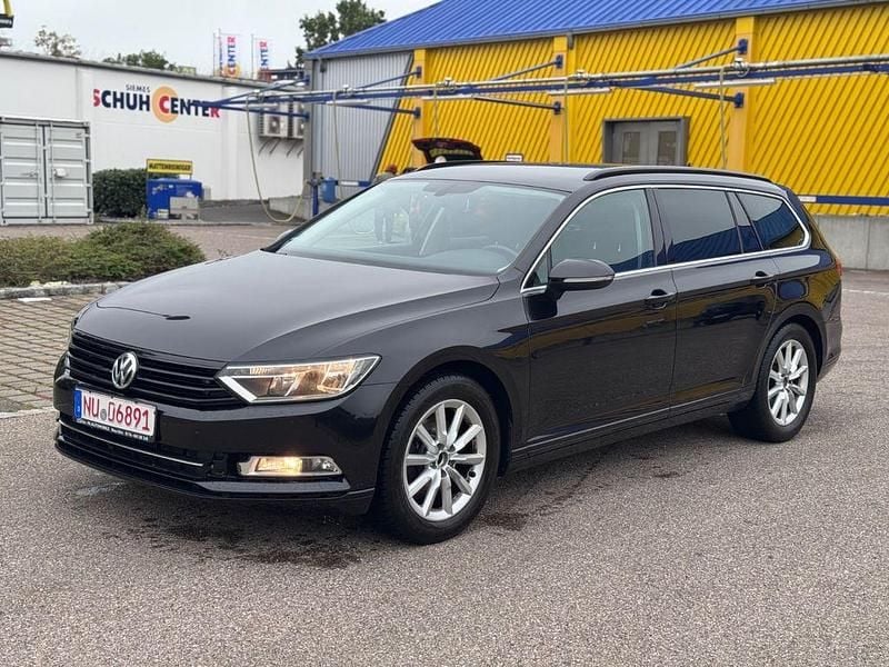Schwarz Gebraucht 2015 VW Passat Comfortline Kombi | 7.200 € (Superpreis) - Bild 1/4