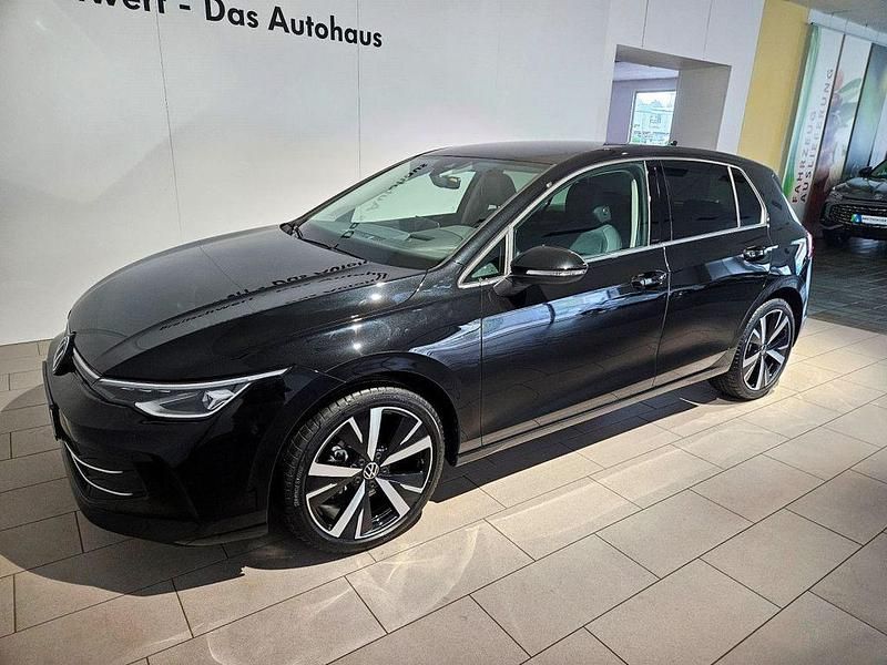 Gebraucht VW Golf VIII Style 150 PS (110 kW) 2025 Schwarz Limousine