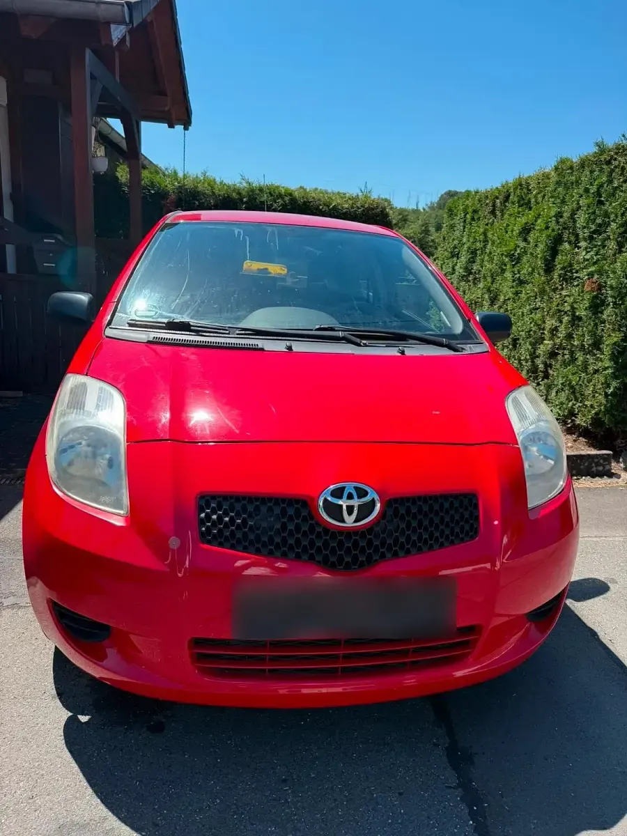 Gebraucht Toyota Yaris 70 PS (51 kW) 2008 Rot Kleinwagen