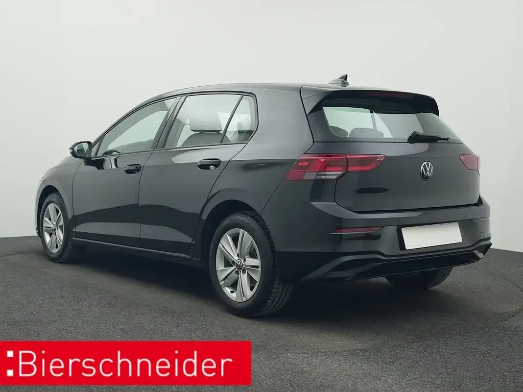 Gebraucht VW Golf VIII Life 116 PS (85 kW) 2022 Schwarz Limousine