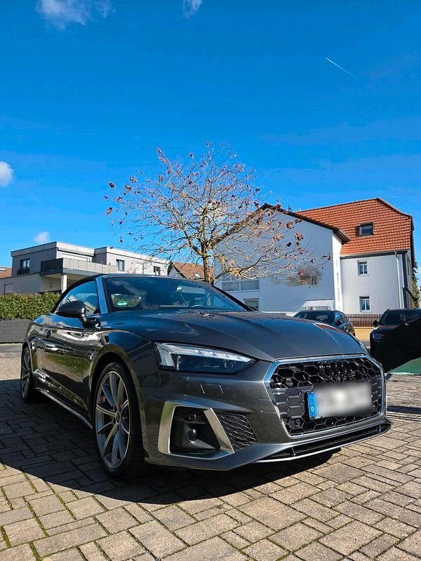 Grau Gebraucht 2021 Audi A5 Cabriolet S-Line Cabrio | 37.900 € (Fairer Preis) - Bild 1/4