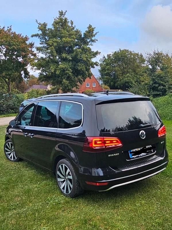 Gebraucht VW Sharan 184 PS (135 kW) 2017 Schwarz Van / Kleinbus