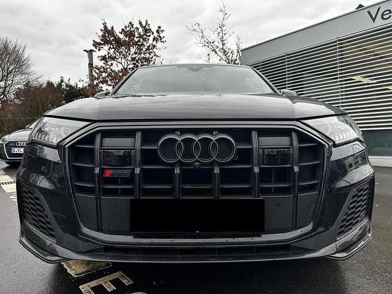Gebraucht Audi SQ7 Ambiente 435 PS (319 kW) 2020 Schwarz SUV