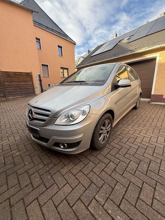 Gebraucht Mercedes B170 116 PS (85 kW) 2008 Silber Van / Kleinbus