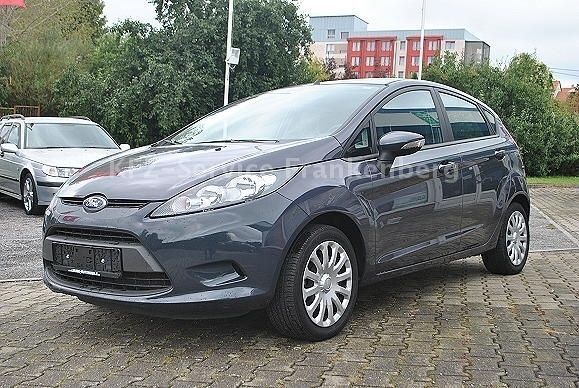 Grau metallic Gebraucht 2012 Ford Fiesta Trend Kleinwagen | 9.650 € - Bild 1/4