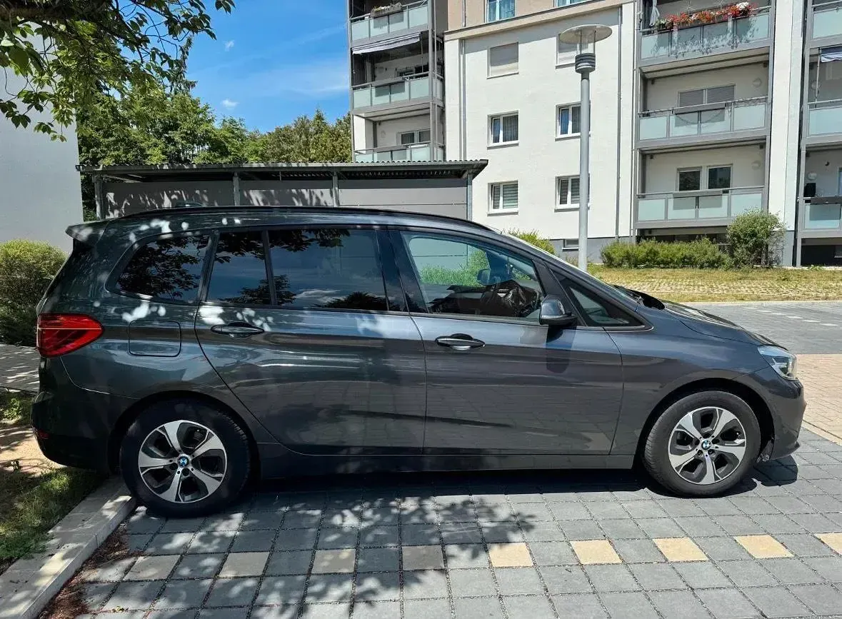 Gebraucht BMW 218 140 PS (102 kW) 2015 Grau Kombi