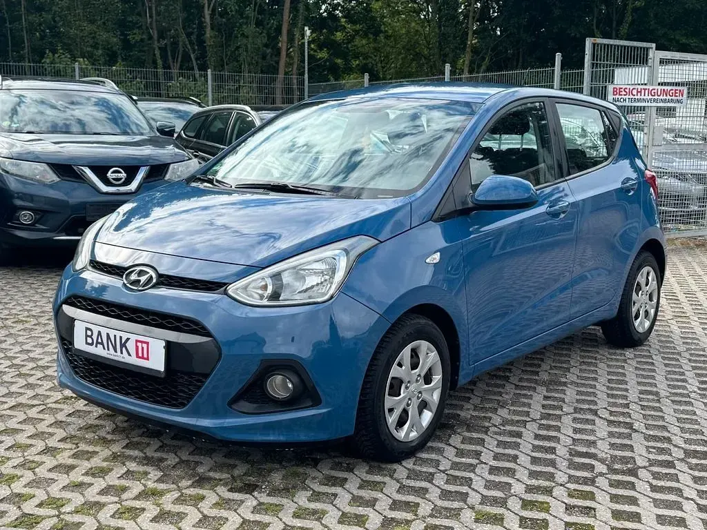 Usata Hyundai i10 67 CV (49 kW) 2015 Blu Utilitaria