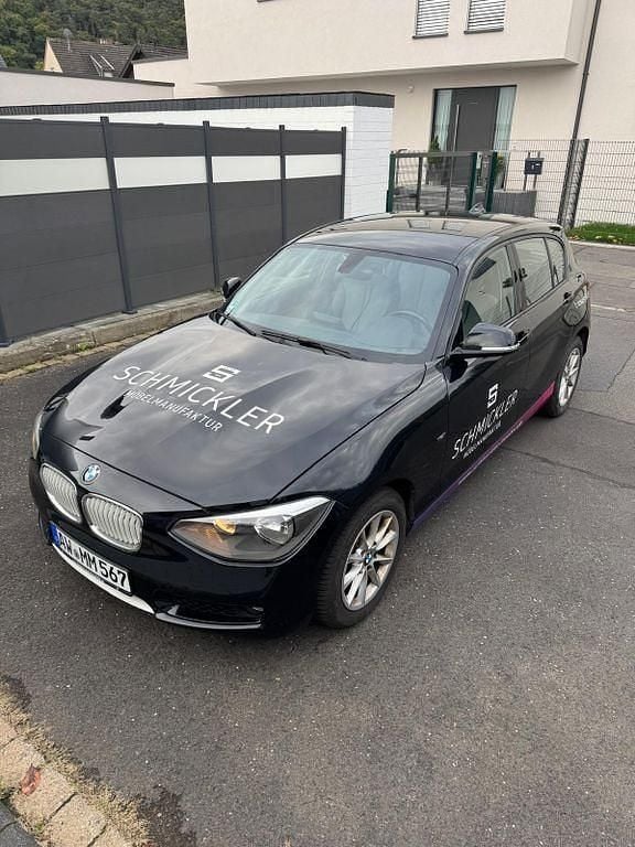 Schwarz Gebraucht 2012 BMW 118 Urban Line Kleinwagen | 6.500 € (Guter Preis) - Bild 1/4