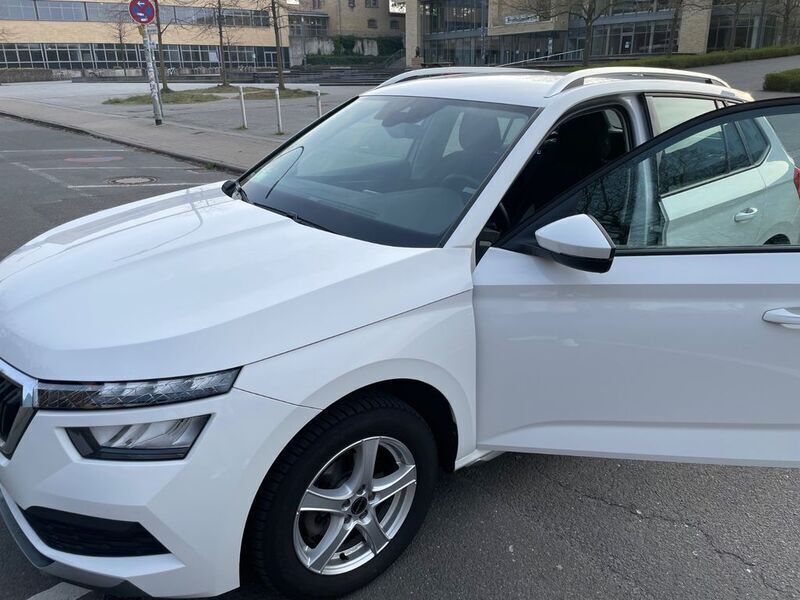 Weiß Gebraucht 2021 Skoda Kamiq Clever SUV | 11.500 € (Superpreis) - Bild 1/4
