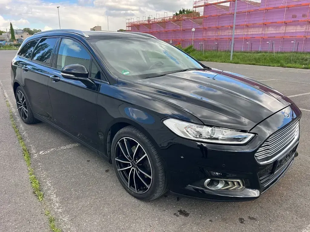 Gebraucht Ford Mondeo Titanium 150 PS (110 kW) 2017 Schwarz Limousine