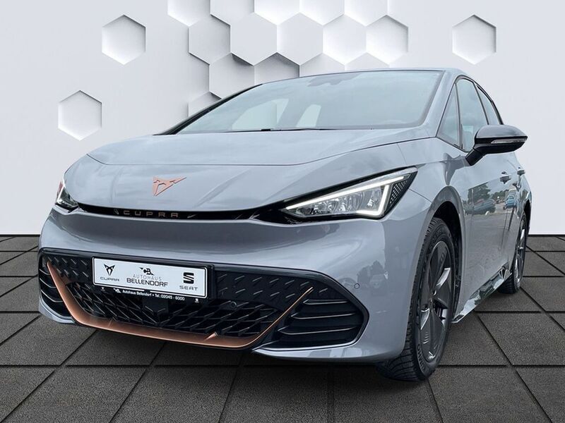 Vaporgrau Gebraucht 2024 Cupra Born Kleinwagen | 28.940 € (Guter Preis) - Bild 1/4