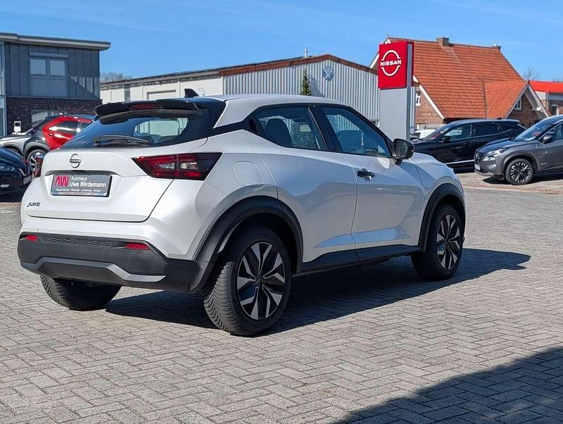 Gebraucht Nissan Juke Acenta 114 PS (83 kW) 2024 Pearl white SUV