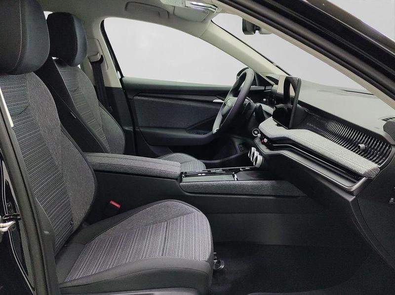 Neu Skoda Superb Selection 150 PS (110 kW) 2026 Schwarz Kombi