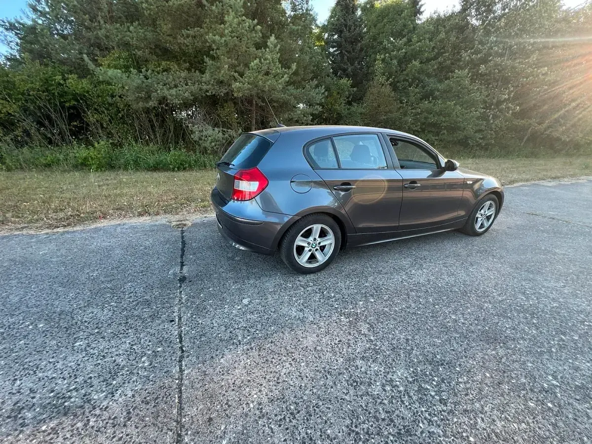 Gebraucht BMW 120 163 PS (119 kW) 2006 Grau Kleinwagen