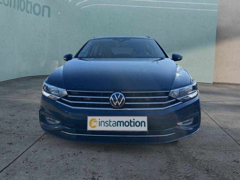 Gebraucht VW Passat 150 PS (110 kW) 2024 Blau Van / Kleinbus