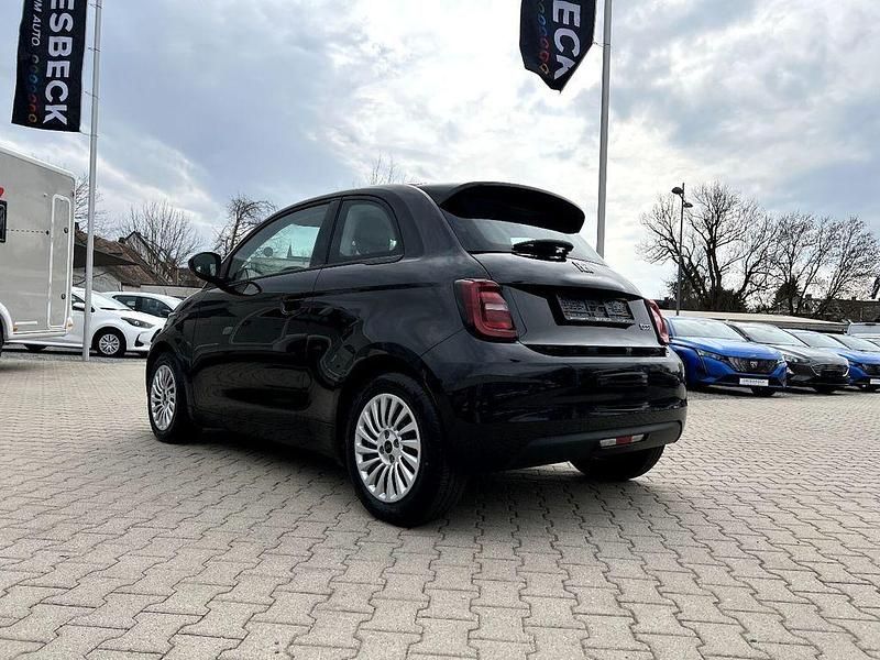 Gebraucht Fiat 500e Action 69 kW (95 PS) 2022 Schwarz