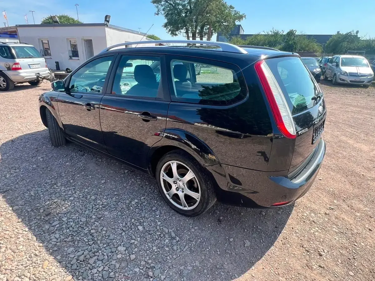 Gebraucht Ford Focus Ambiente 101 PS (74 kW) 2008 Schwarz Kombi