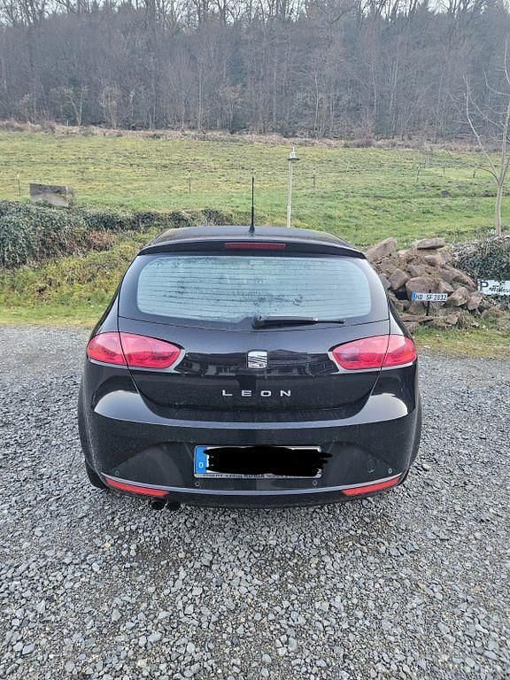 Gebraucht Seat Leon 125 PS (91 kW) 2010 Schwarz Kleinwagen