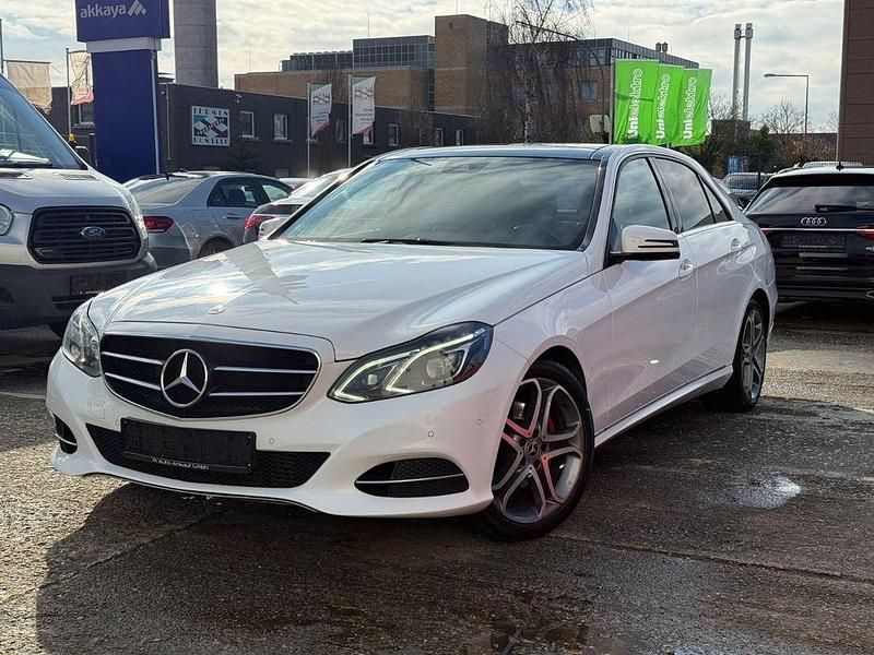 Gebraucht Mercedes E200 136 PS (100 kW) 2014 Weiß Limousine