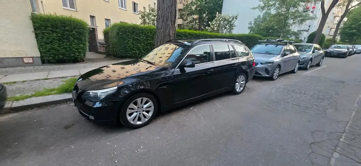 Gebraucht BMW 525 197 PS (144 kW) 2008 Schwarz Kombi