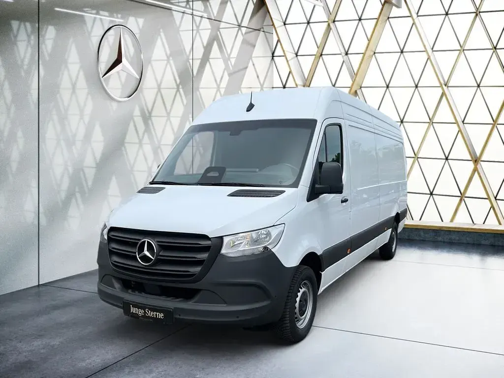 Gebraucht Mercedes Sprinter 170 PS (125 kW) 2025 Weiß Van