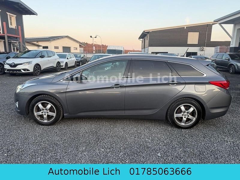 Gebraucht Hyundai i40 Style 177 PS (130 kW) 2012 Grau Kombi