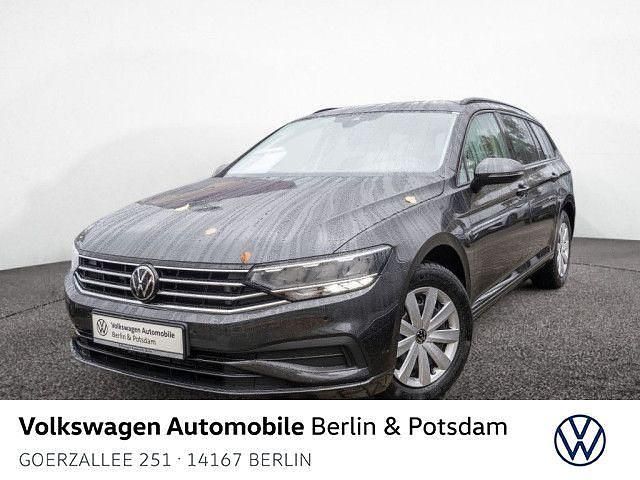 Mangangrau metallic Gebraucht 2023 VW Passat Basis Kombi | 26.422 € (Guter Preis) - Bild 1/4