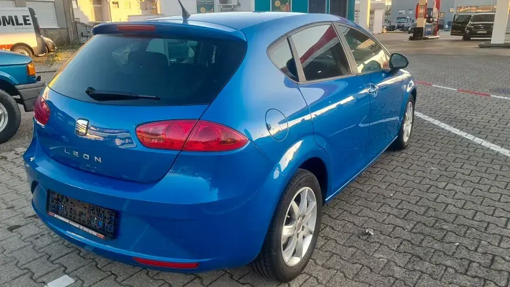 Używany Seat Leon 125 KM (91 kW) 2010 Niebieski Hatchback