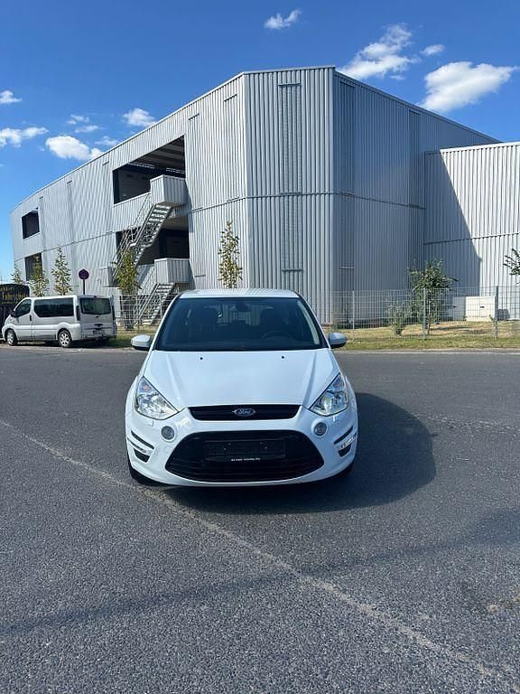 Gebraucht Ford S-MAX S 140 PS (102 kW) 2014 Weiß Van / Kleinbus